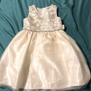 Beige Girl Dress 🌷Spring Sale🌷